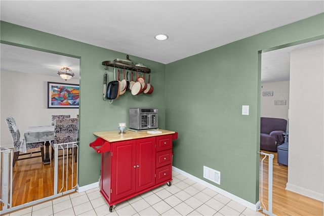 716 Redstone Drive, Shaler, PA 15101