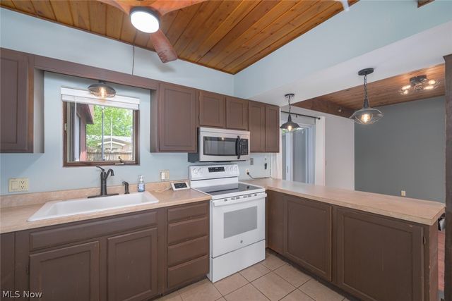 6235 Gladys Street 2, Ravenna, OH 44266