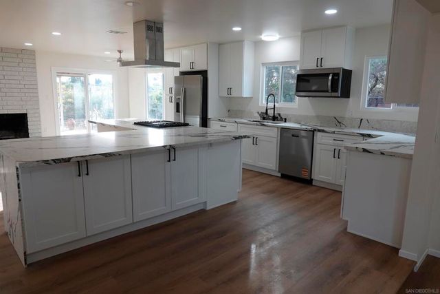 6526 bantam lake circle, San Carlos, CA 92119