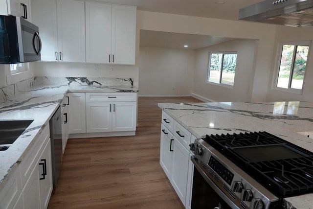 6526 bantam lake circle, San Carlos, CA 92119