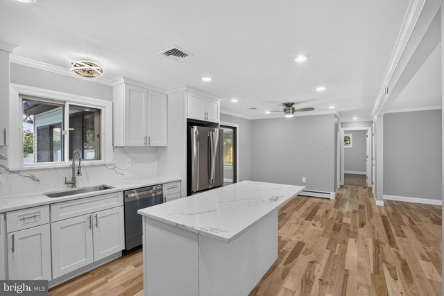 1 SUMMIT AVE, Chadds Ford, PA 19317