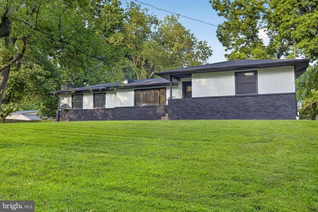 1 SUMMIT AVE, Chadds Ford, PA 19317