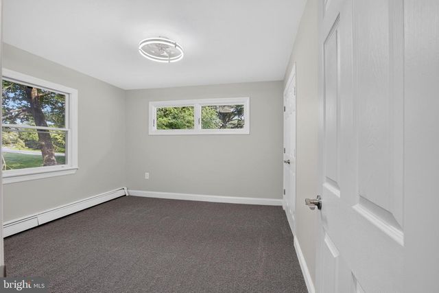 1 SUMMIT AVE, Chadds Ford, PA 19317