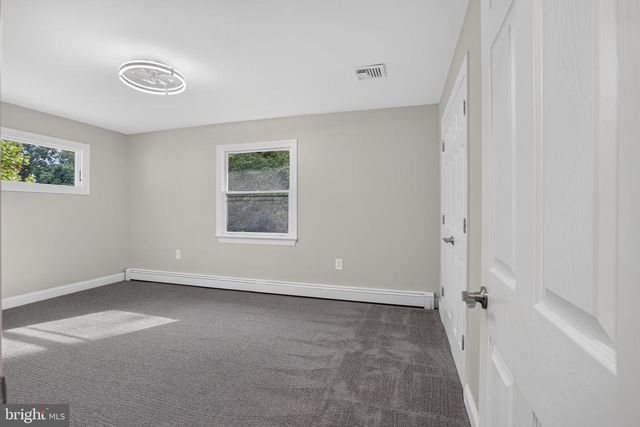 1 SUMMIT AVE, Chadds Ford, PA 19317
