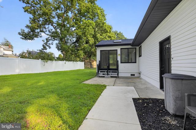 1 SUMMIT AVE, Chadds Ford, PA 19317