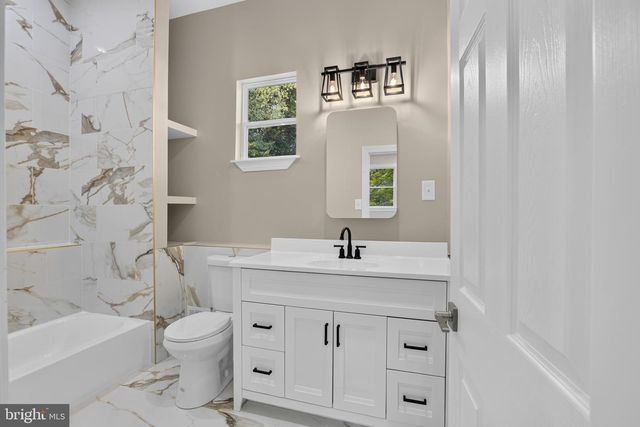 1 SUMMIT AVE, Chadds Ford, PA 19317