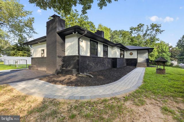 1 SUMMIT AVE, Chadds Ford, PA 19317