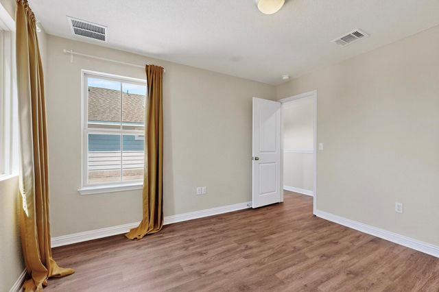 8302 Cottage Rose DR, Austin, TX 78744