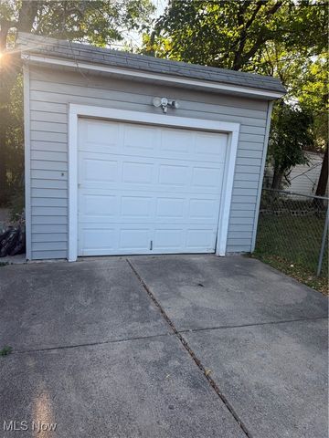 4922 E 109th Street, Garfield Heights, OH 44125