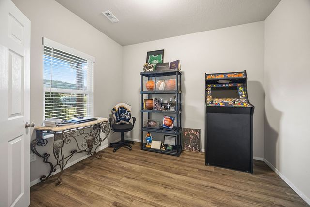 233 Evans Street, Huntsville, AR 72740