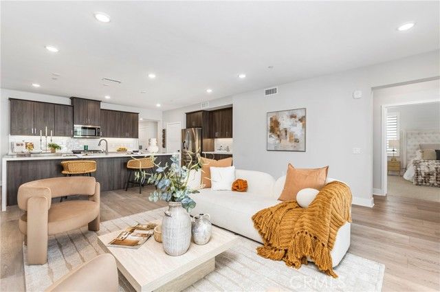 16235 Dawn Way 201, Tustin, CA 92782