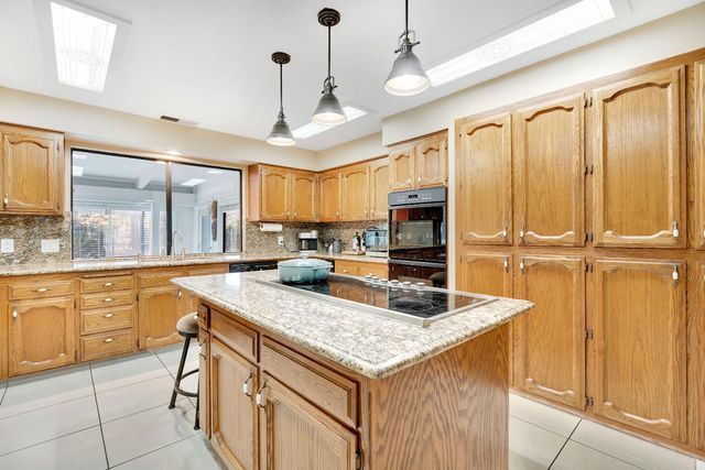 327 E Audubon Drive, Fresno, CA 93720