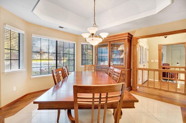 327 E Audubon Drive, Fresno, CA 93720