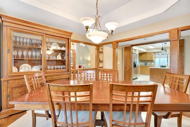 327 E Audubon Drive, Fresno, CA 93720