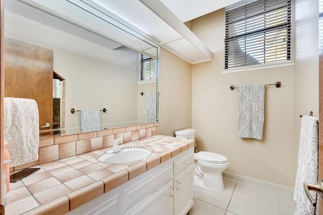 327 E Audubon Drive, Fresno, CA 93720