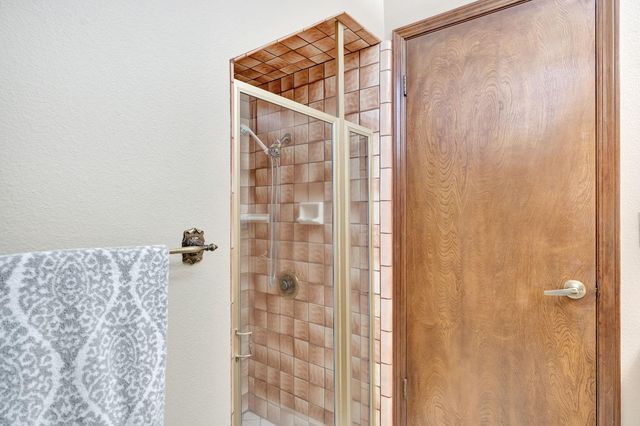 327 E Audubon Drive, Fresno, CA 93720