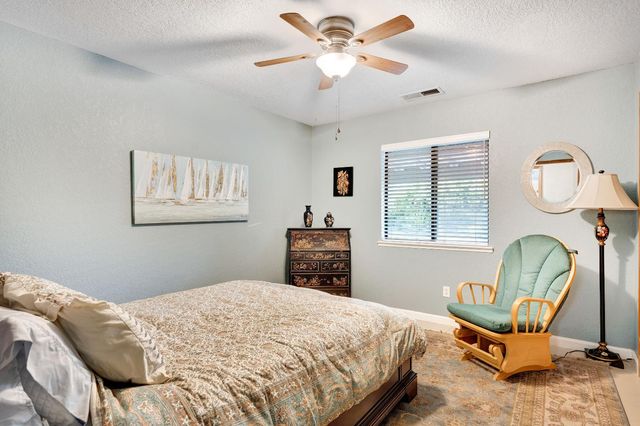 327 E Audubon Drive, Fresno, CA 93720