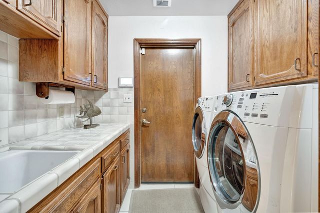 327 E Audubon Drive, Fresno, CA 93720