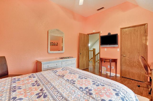 327 E Audubon Drive, Fresno, CA 93720