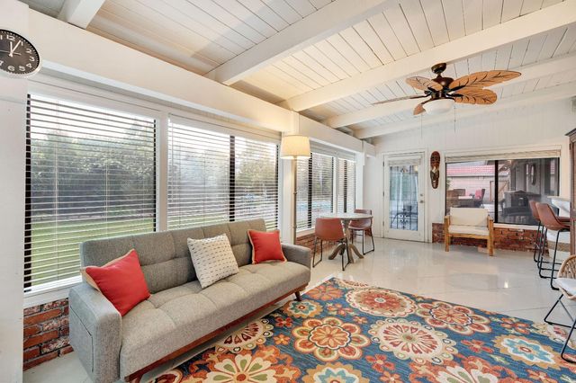 327 E Audubon Drive, Fresno, CA 93720