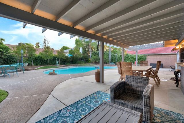 327 E Audubon Drive, Fresno, CA 93720