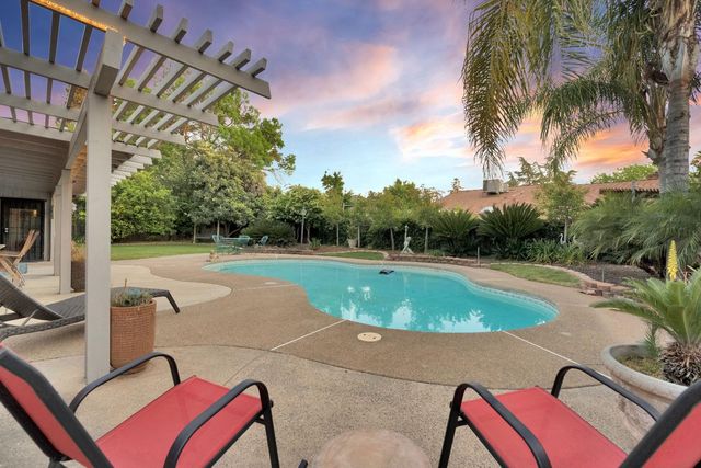 327 E Audubon Drive, Fresno, CA 93720