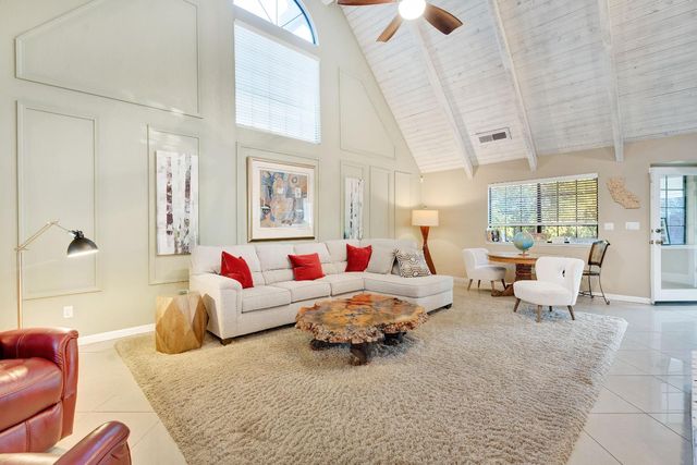 327 E Audubon Drive, Fresno, CA 93720