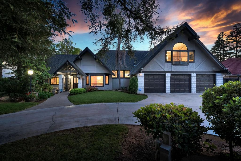 327 E Audubon Drive, Fresno, CA 93720