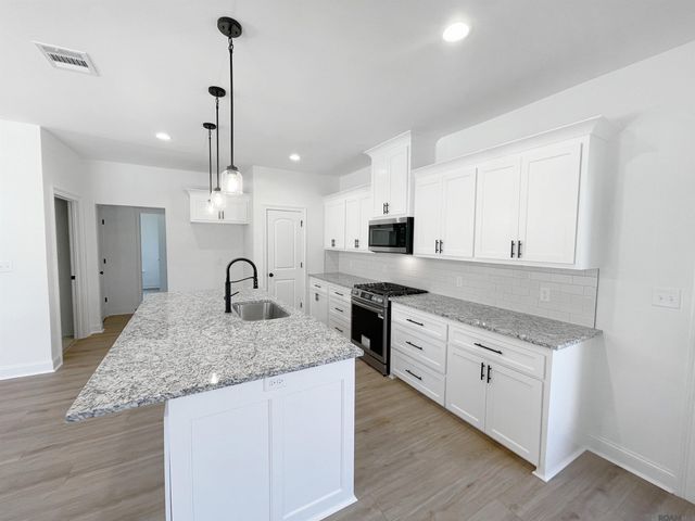 14721 Carroll Ave, Walker, LA 70785