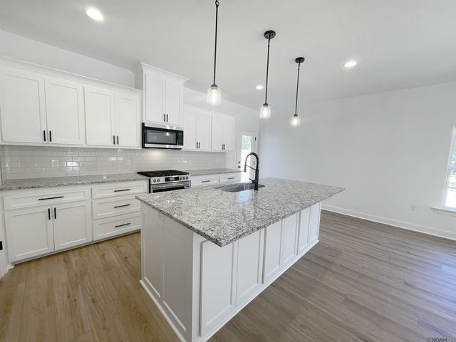 14721 Carroll Ave, Walker, LA 70785