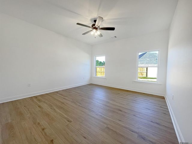 14721 Carroll Ave, Walker, LA 70785