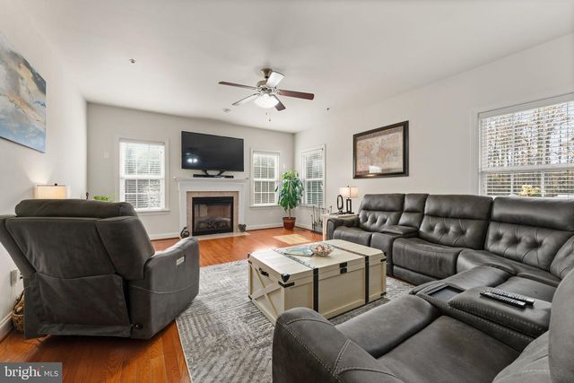 4505 COACHMANS PATH CT, Waldorf, MD 20601