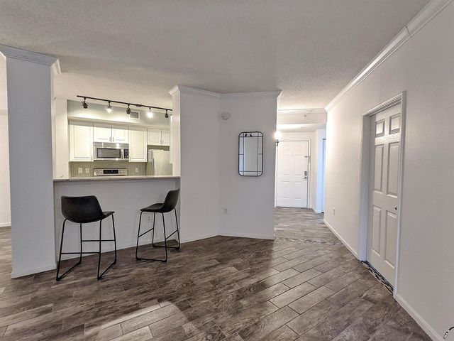 630 S Sapodilla Avenue 308, West Palm Beach, FL 33401