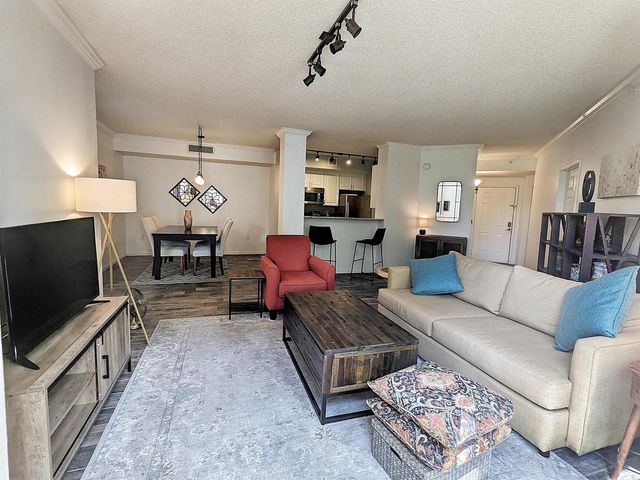 630 S Sapodilla Avenue 308, West Palm Beach, FL 33401