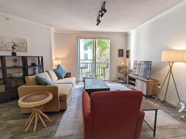 630 S Sapodilla Avenue 308, West Palm Beach, FL 33401