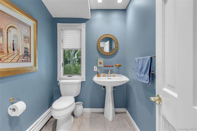 21 Martha Court, Centerport, NY 11721