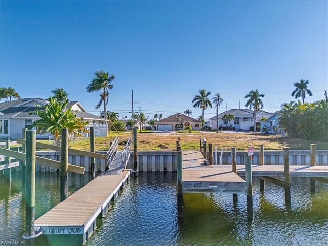 18164 Cutlass DR, Fort Myers Beach, FL 33931
