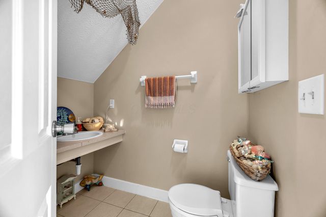 1697 Park Row Drive, Q, Columbus, OH 43235