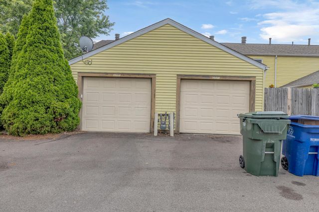 1697 Park Row Drive, Q, Columbus, OH 43235
