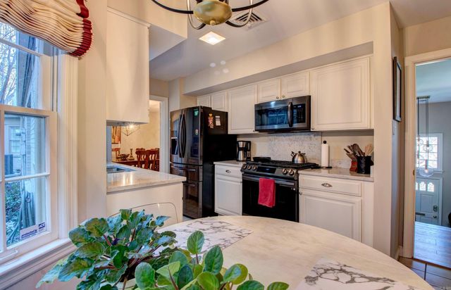 3901 Cedar Hill Road, #16, Little Rock, AR 72202