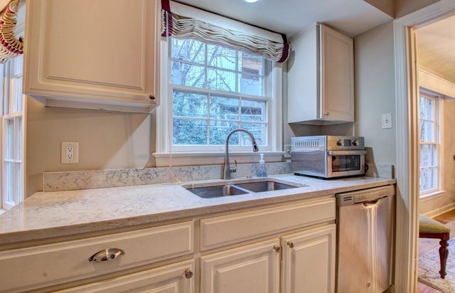 3901 Cedar Hill Road, #16, Little Rock, AR 72202