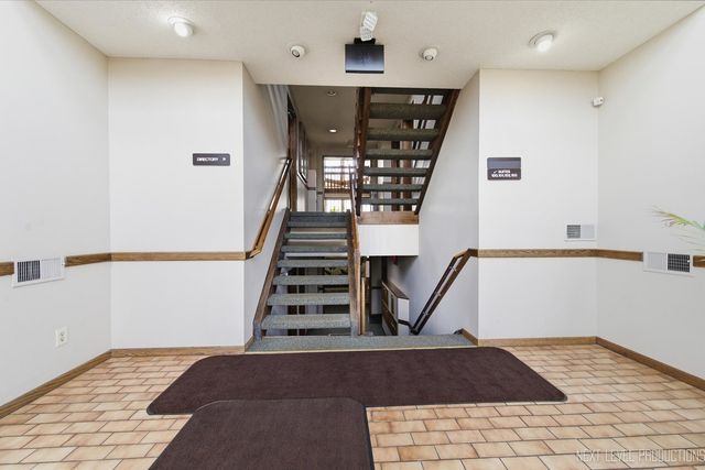 2000 Larkin Avenue 102, Elgin, IL 60123