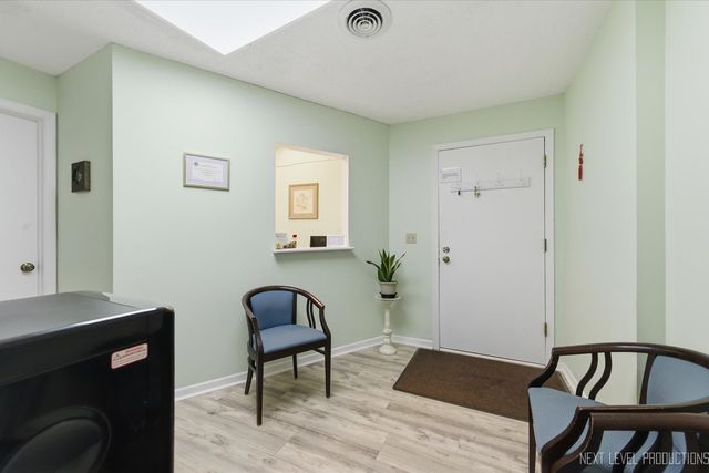 2000 Larkin Avenue 102, Elgin, IL 60123