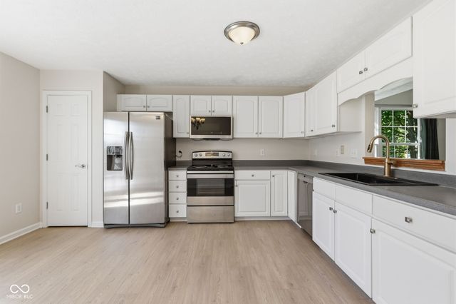 11535 Perkins Street, Carmel, IN 46032
