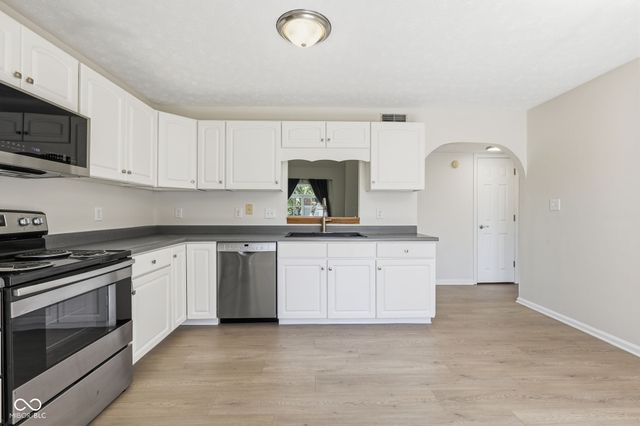 11535 Perkins Street, Carmel, IN 46032