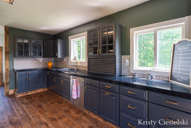2162 S Stone Road, Fremont, MI 49412