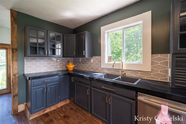 2162 S Stone Road, Fremont, MI 49412