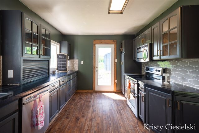 2162 S Stone Road, Fremont, MI 49412