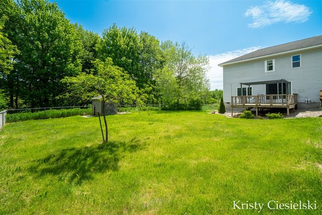2162 S Stone Road, Fremont, MI 49412