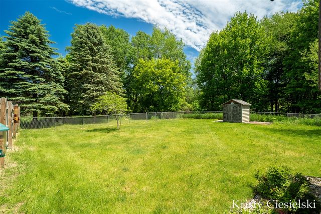 2162 S Stone Road, Fremont, MI 49412